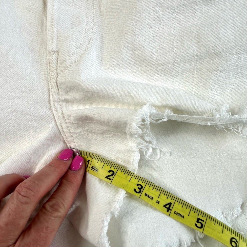 Levi's 501 High Waist Button Fly Cut Off Denim Shorts Waist 32 White Cream - Picture 16 of 16